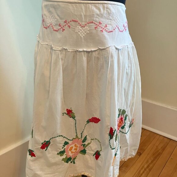 Embroidered cotton skirt - Picture 6 of 6